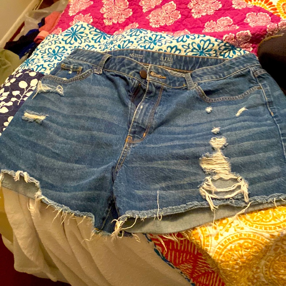 Ana cutoff denim shorts